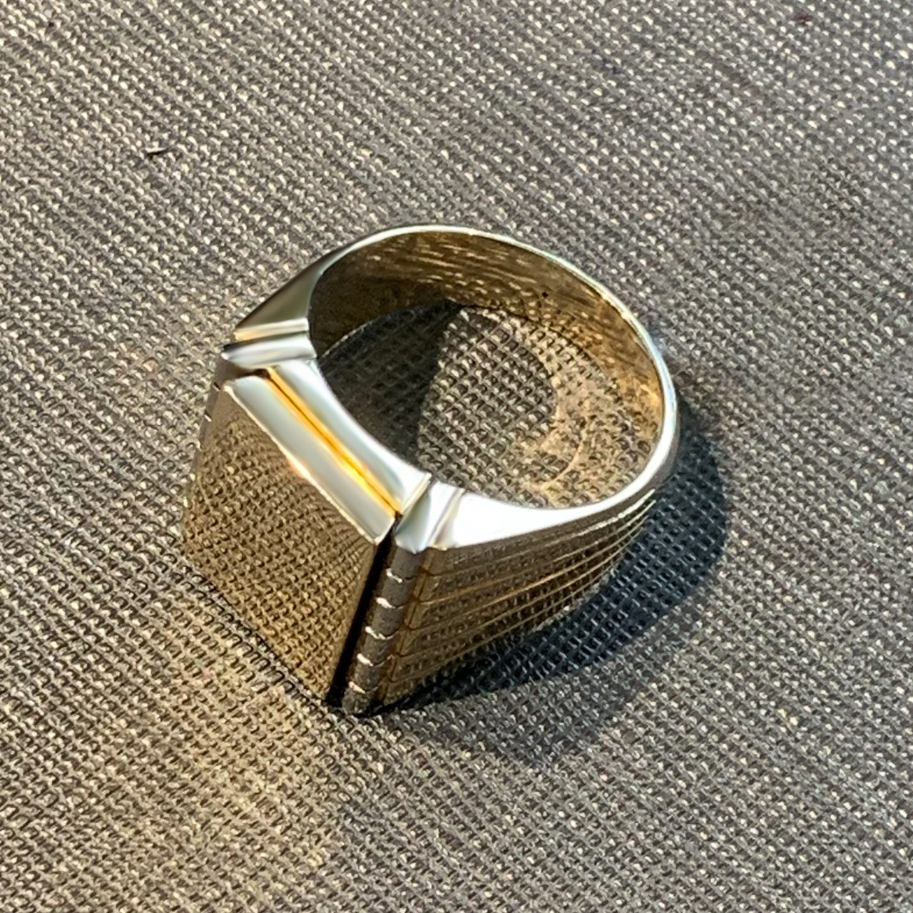 Massiver Siegel Ring Herren aus 750/- Gold EXR4178